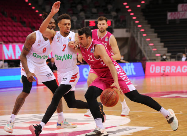 表现稳健 表现稳健